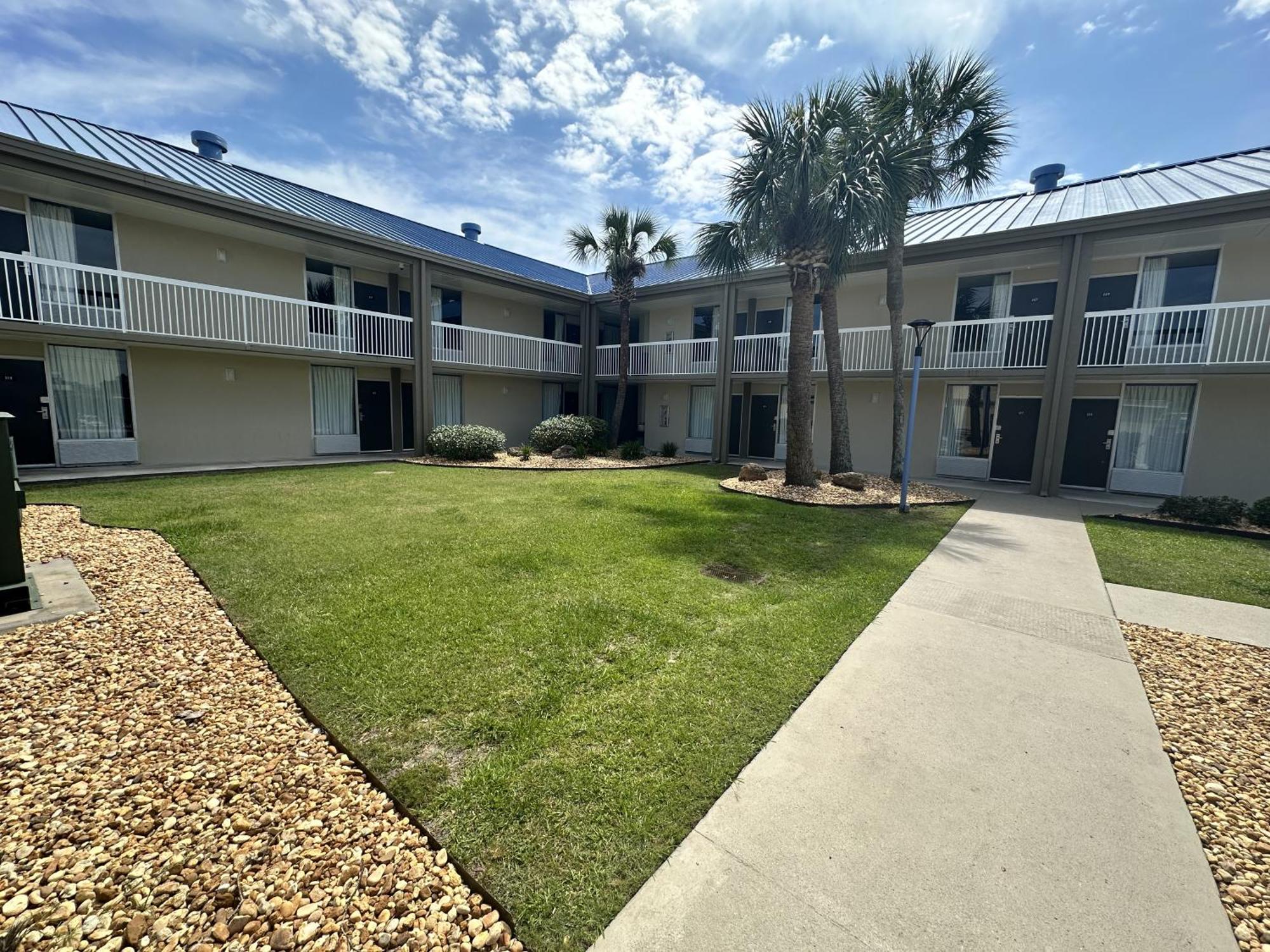 Days Inn By Wyndham Adel I-75 מראה חיצוני תמונה