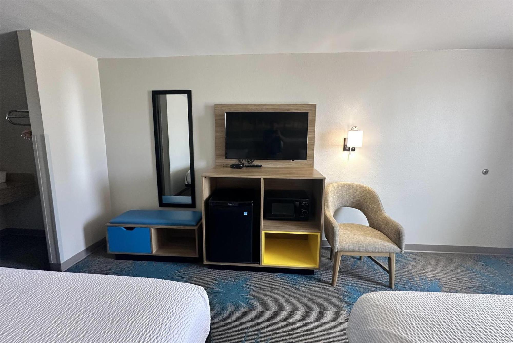 Days Inn By Wyndham Adel I-75 מראה חיצוני תמונה