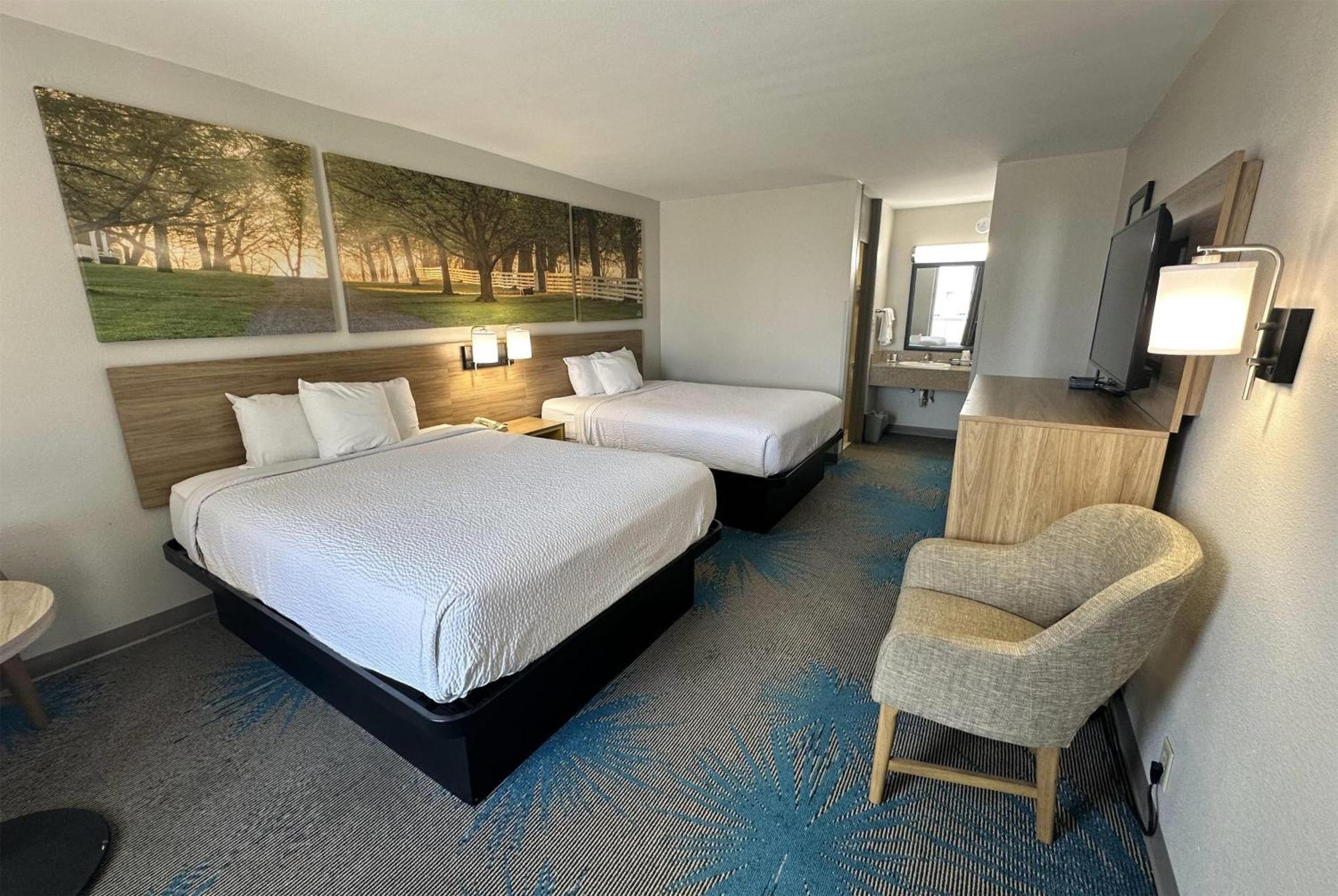 Days Inn By Wyndham Adel I-75 מראה חיצוני תמונה