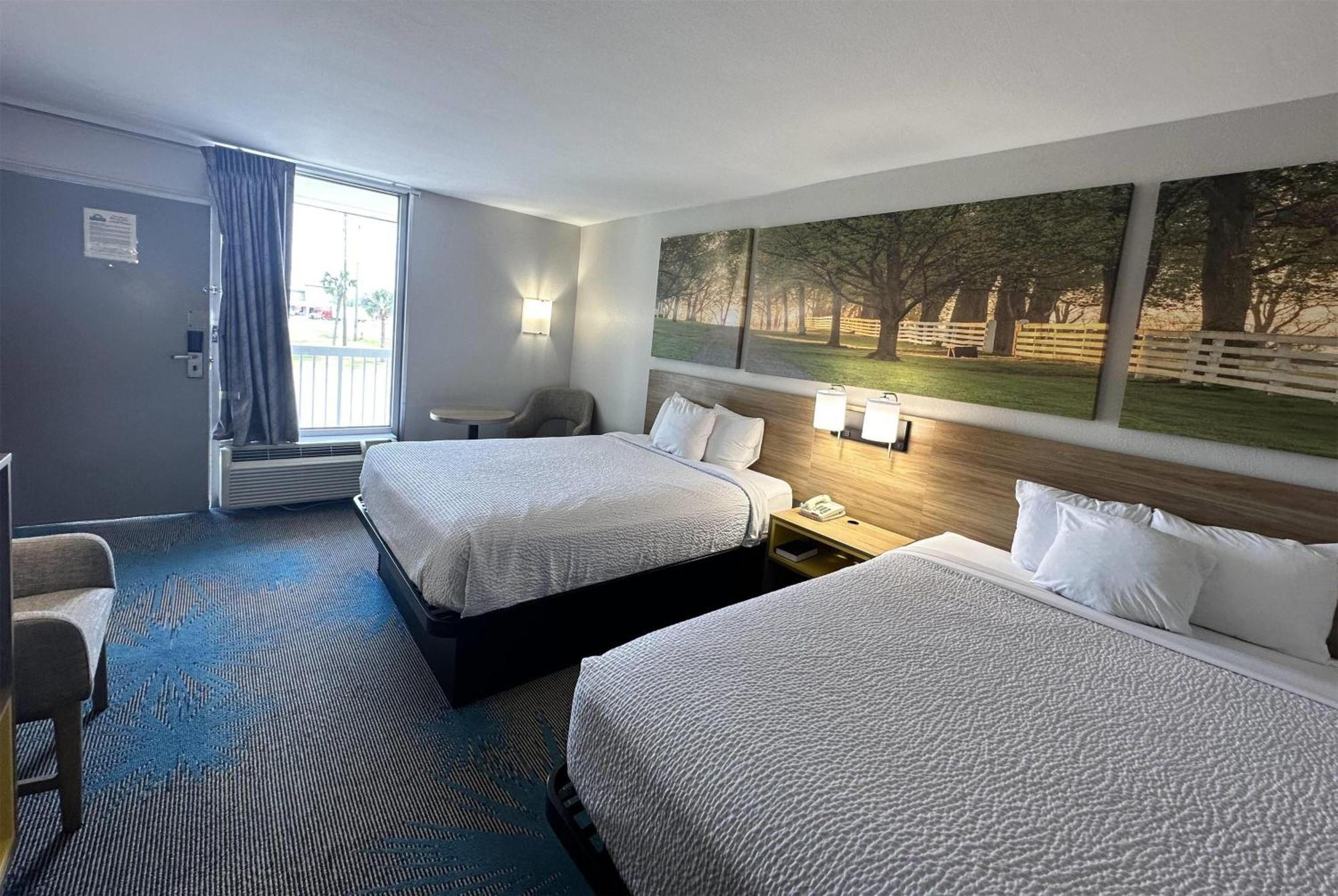 Days Inn By Wyndham Adel I-75 מראה חיצוני תמונה